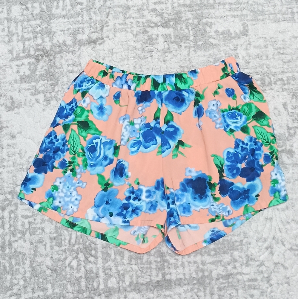 Ellie peach Blue Floral shorts light weight Shorts Size Large
